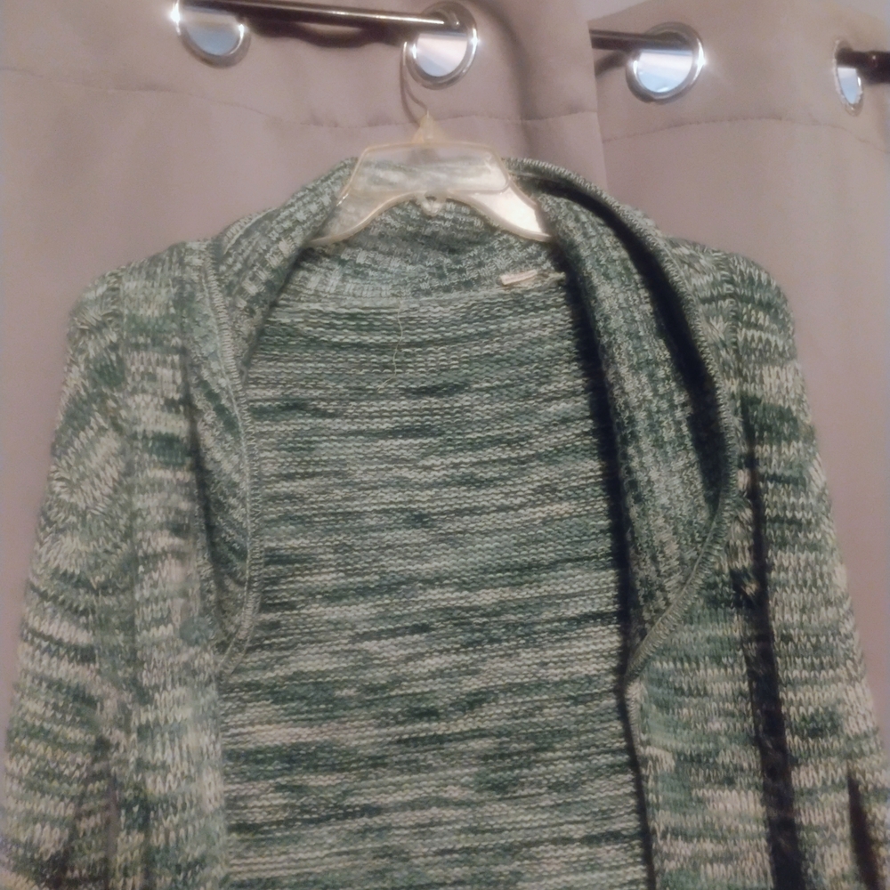 Chic Green Women's Cardigan